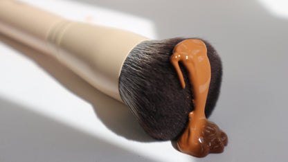 GR11 Foundation Brush