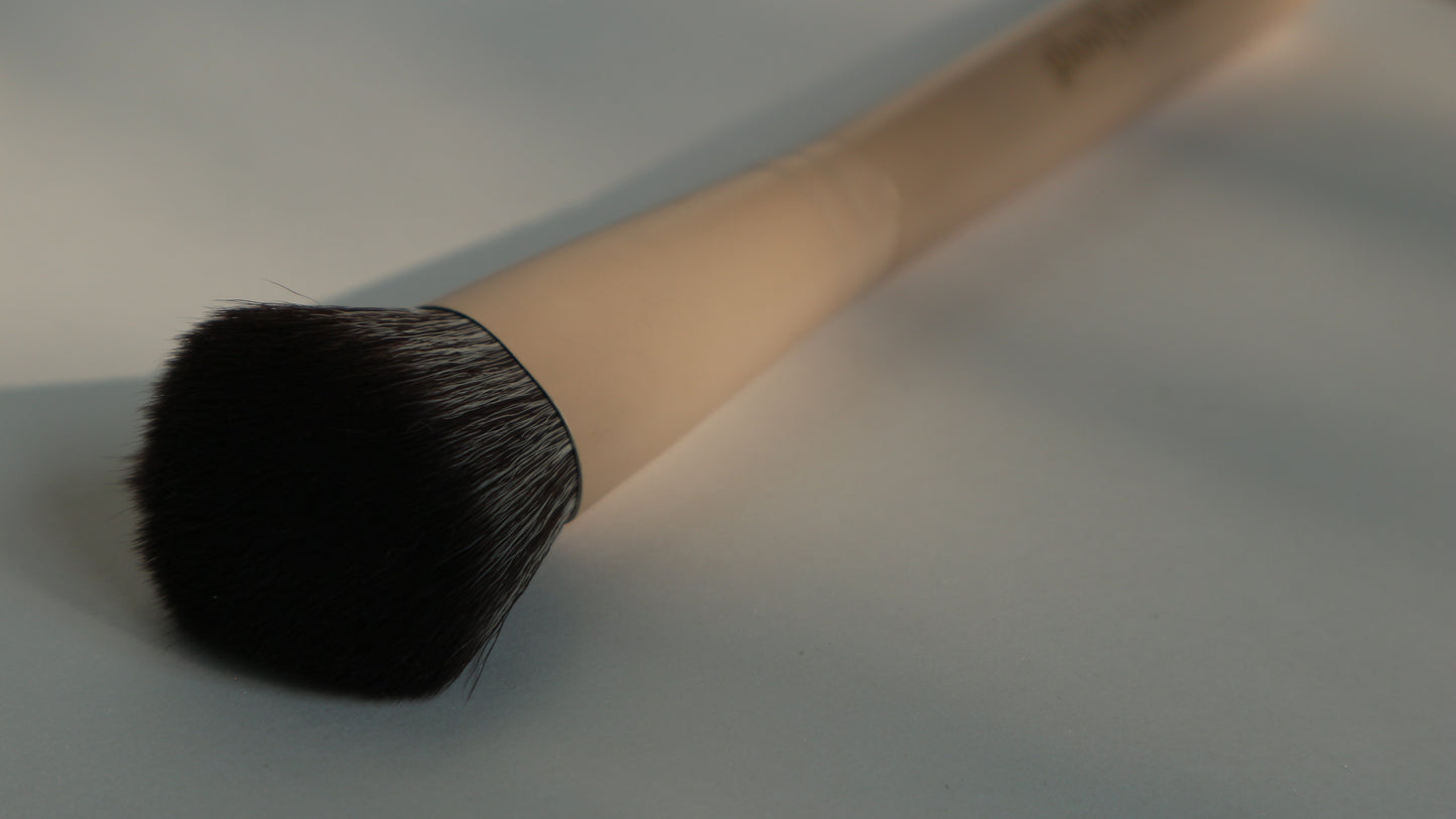 GR21 Angled Brush